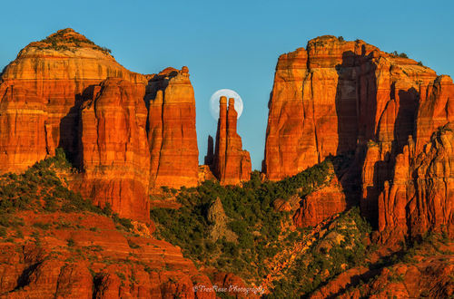 Halo Moon at Cathedral Rock